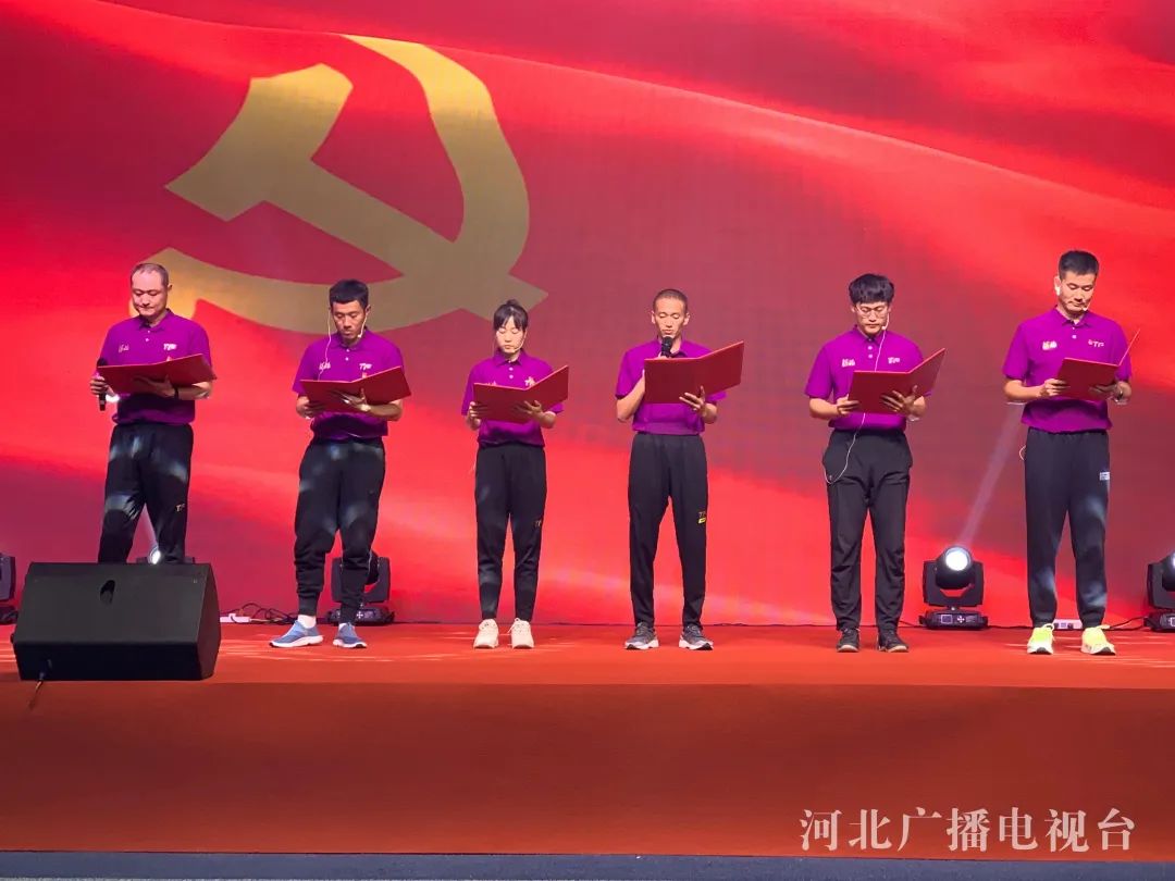 �����ഺ ��ȼ���� ��è������Ѷ���ﾶ���ľٰ����б���