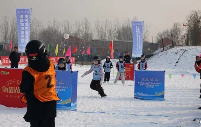 ��ˮ�б�ѩ���껪�ߵ�����ѩ�˶���ѩ��ս��Ŀ��������
